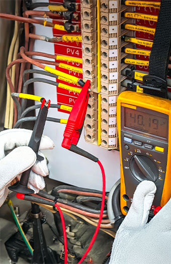 /uploads/2025/04/fault-finding-switchboard.jpg